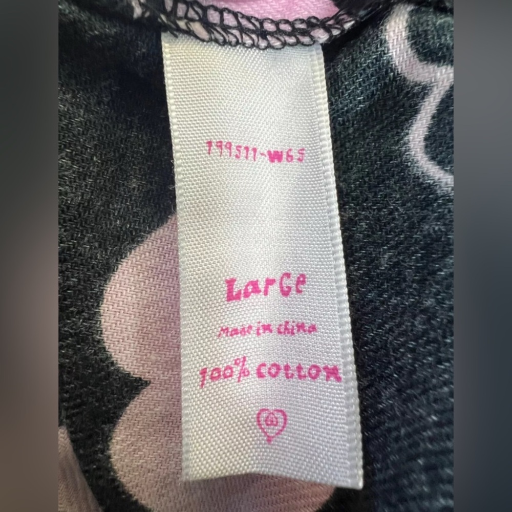 BNWOT Victoria’s Secret Kiss Lips Pajama Shirt. Size Large - Picture 4 of 9